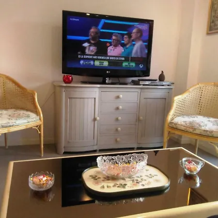 Coqueto Y Cómodo Apartamento-aire Acond Carolinas Bajas * Alicante